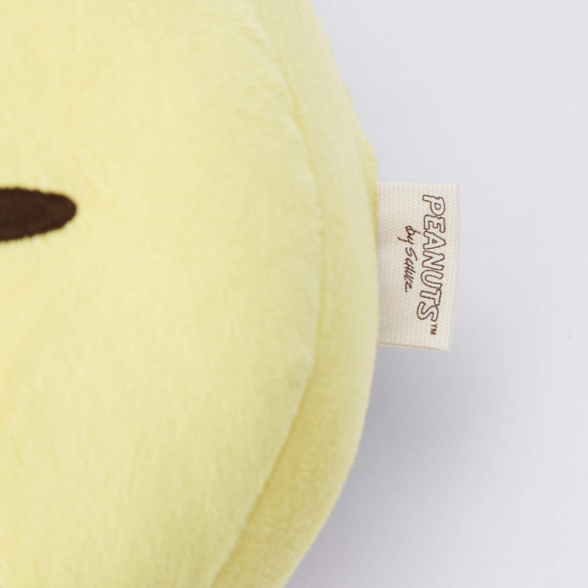 Uniqlo neck outlet pillow