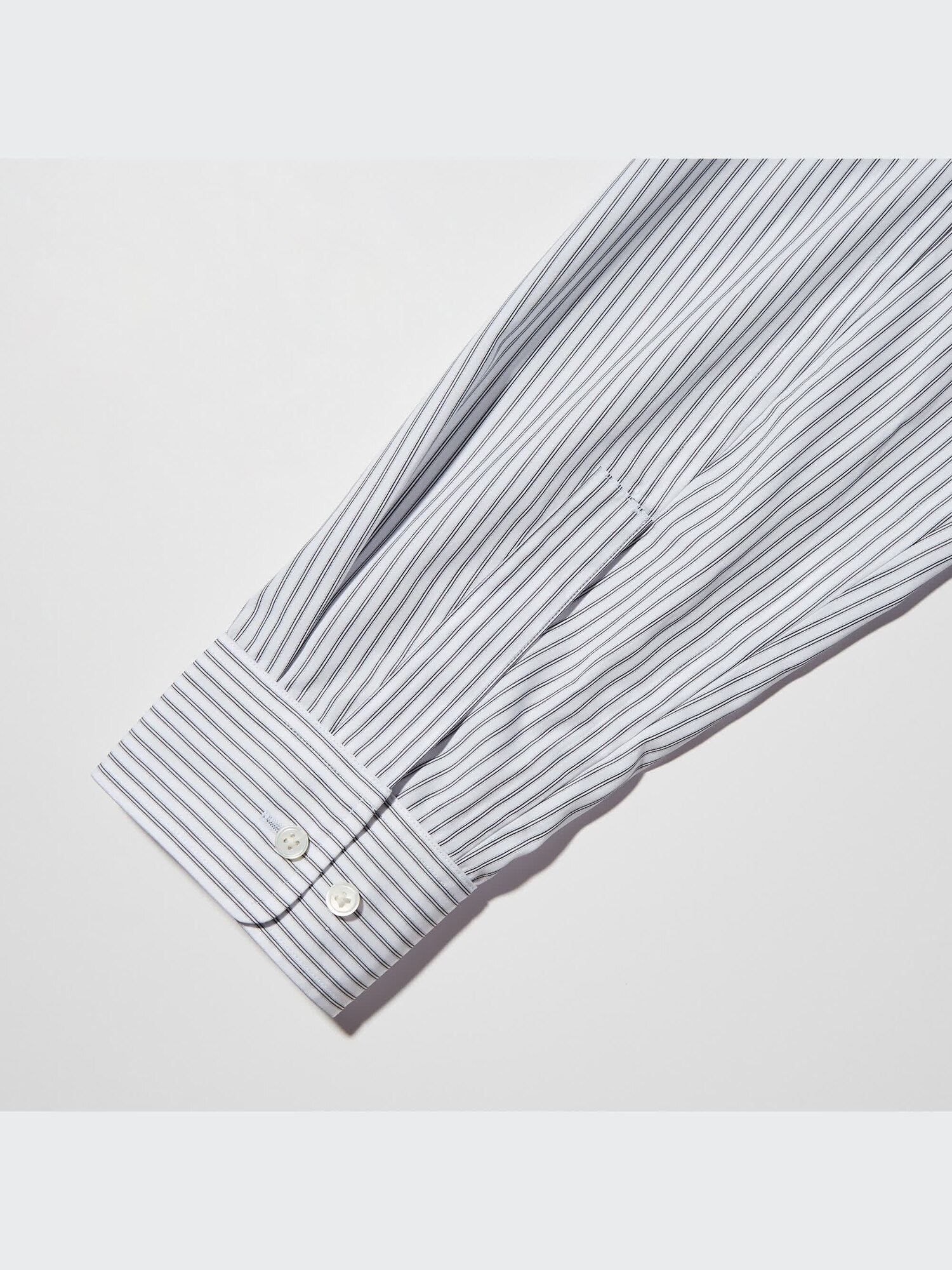 ユニクロ公式 | スーピマコットンオーバーサイズスタンドカラーシャツ