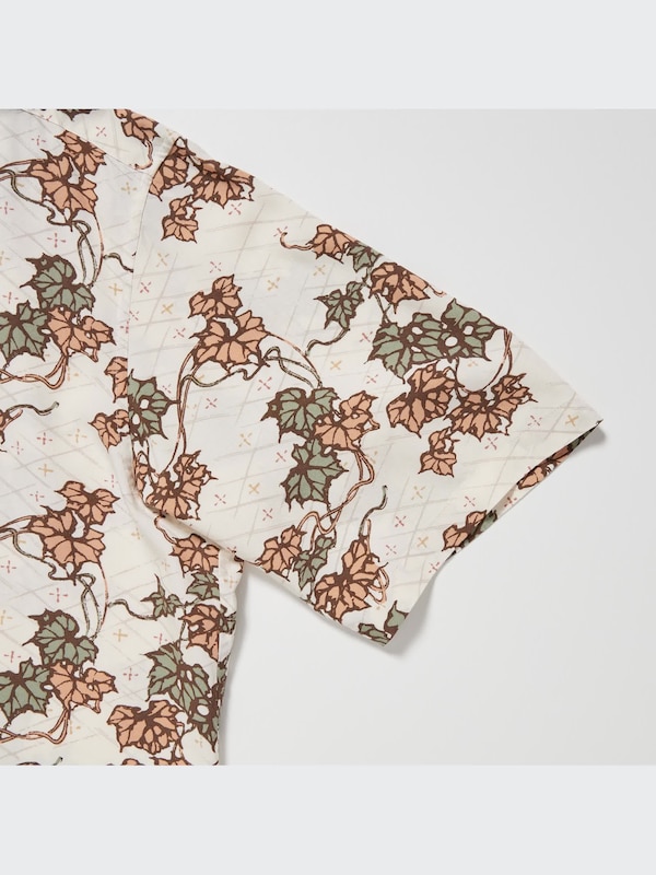 Unsodo Printed Open Collar Shirt