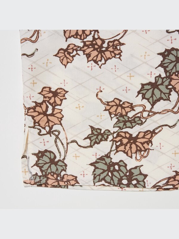 Unsodo Printed Open Collar Shirt