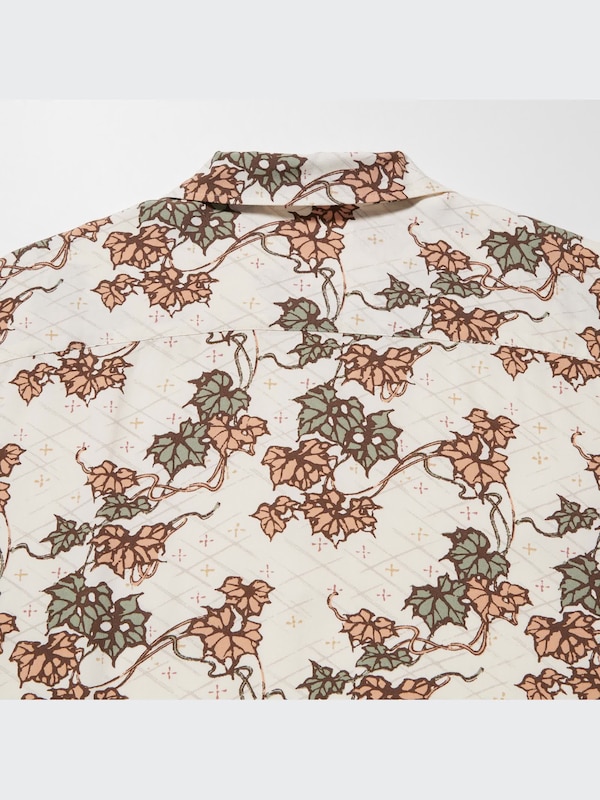 Unsodo Printed Open Collar Shirt