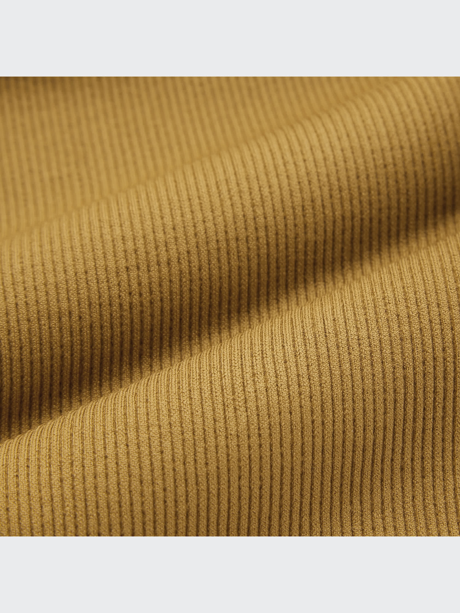 ユニクロ公式 | シームレスクロップドブラキャミソール