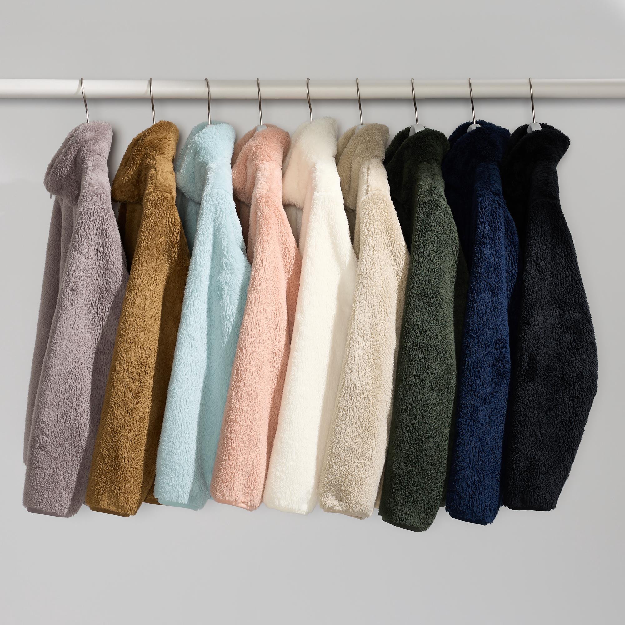 Uniqlo hot sale fuzzy jacket