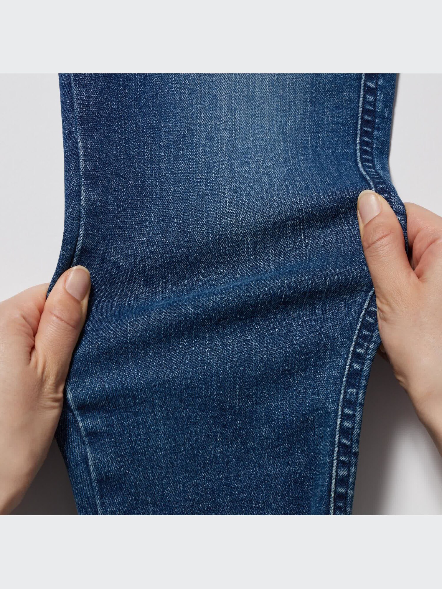 ユニクロ公式 | ウルトラストレッチデニムテーパードパンツ