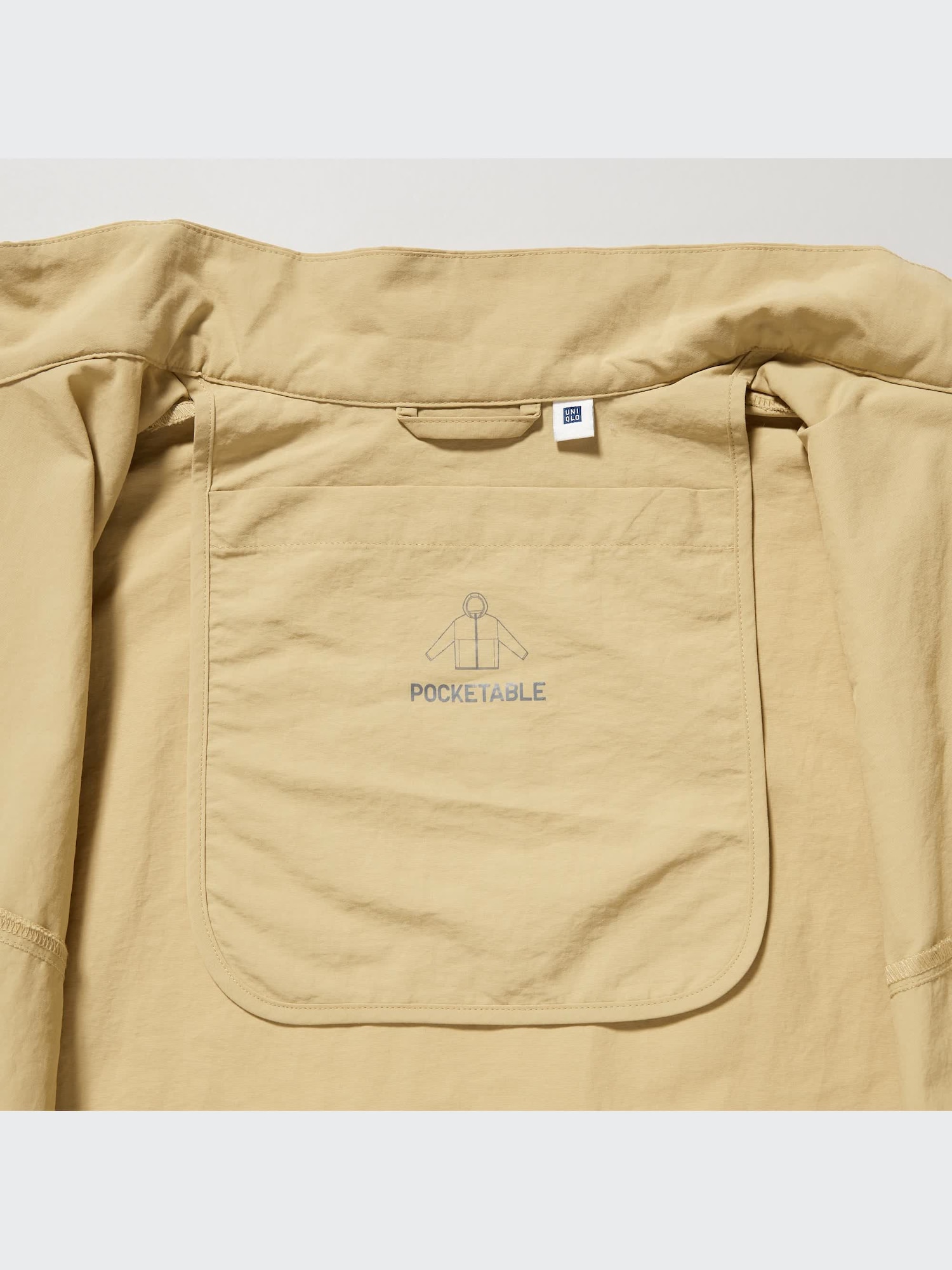 ユニクロ公式 | ポケッタブルナイロンパーカ