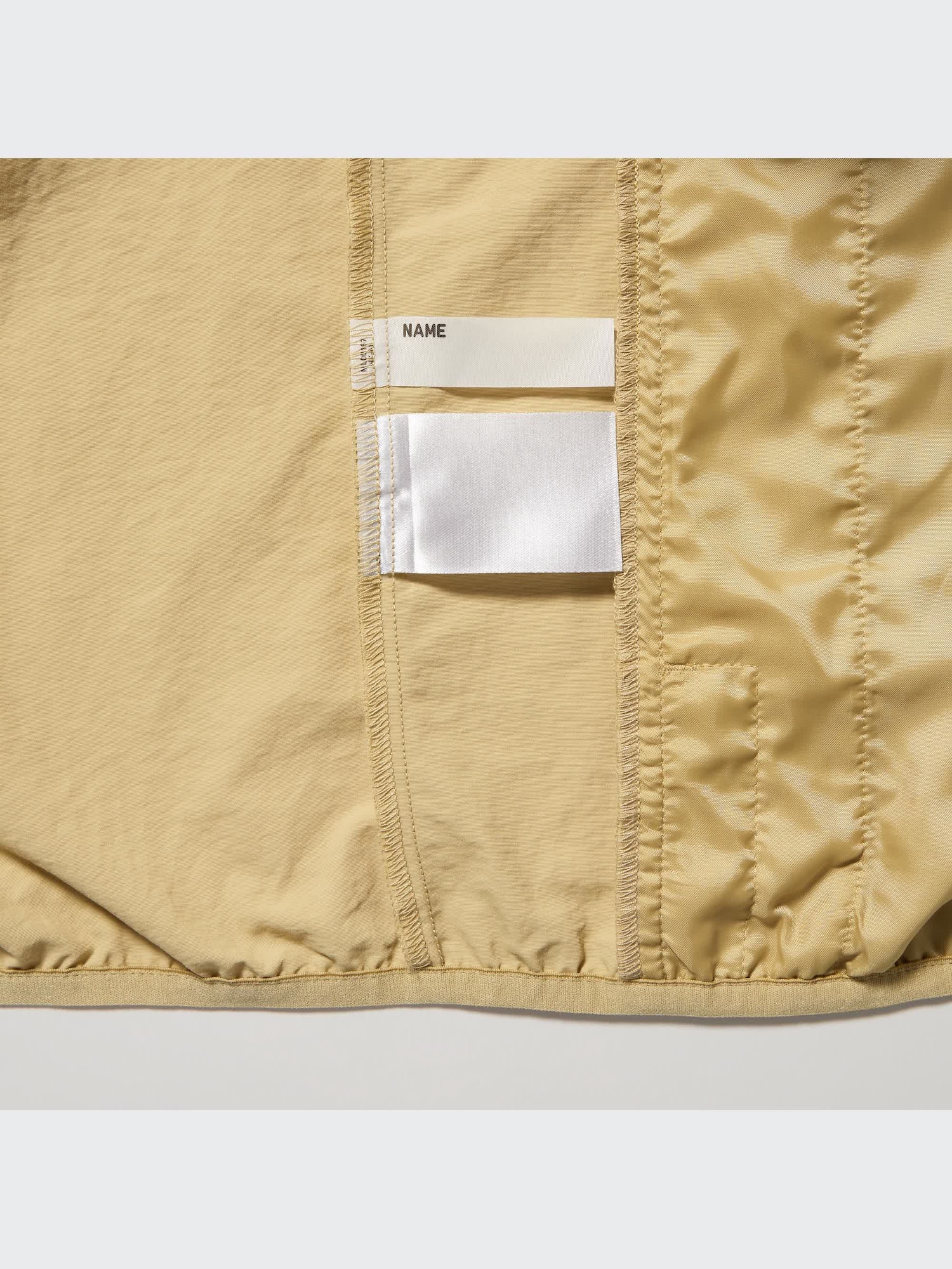 ユニクロ公式 | ポケッタブルナイロンパーカ