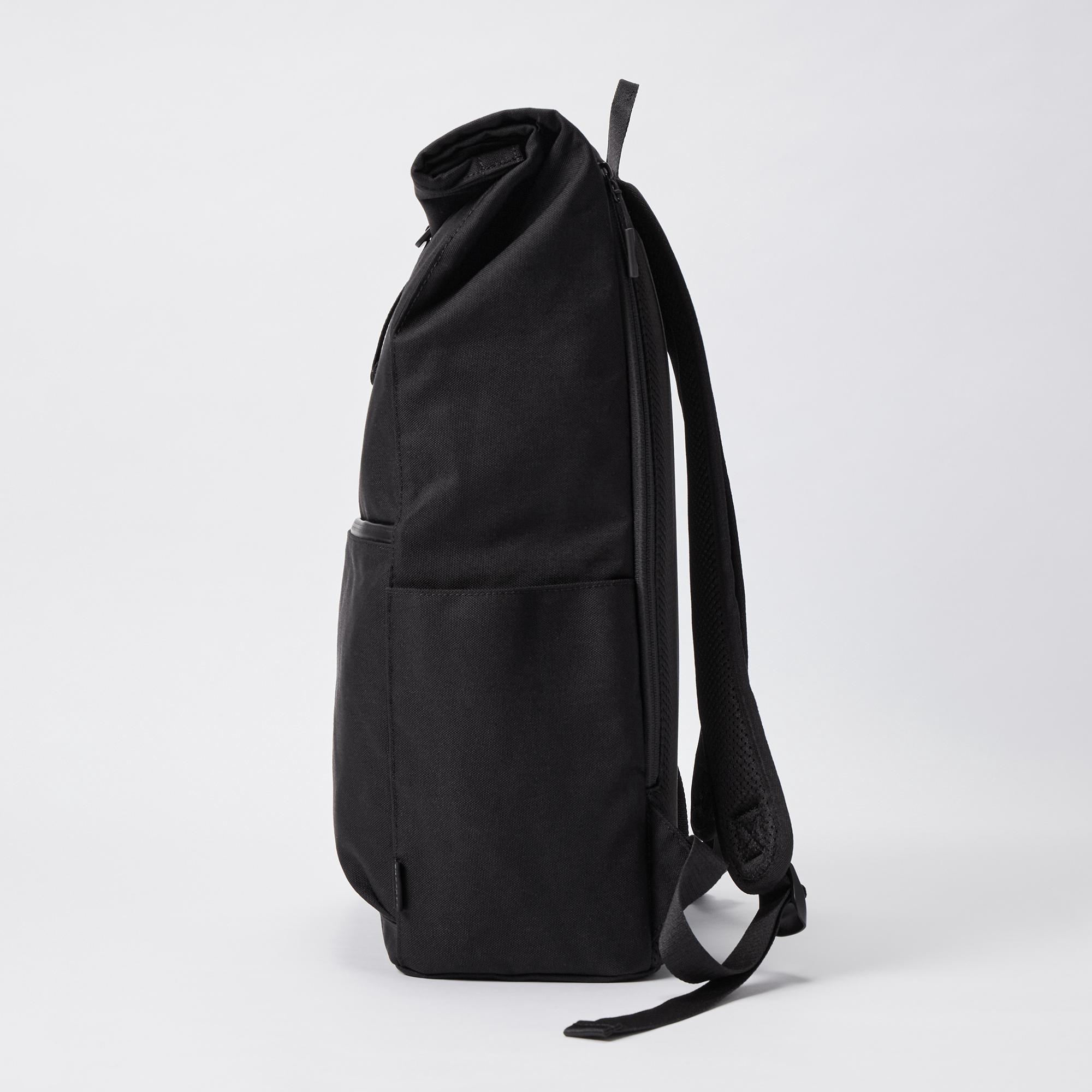 Uniqlo best sale backpack review