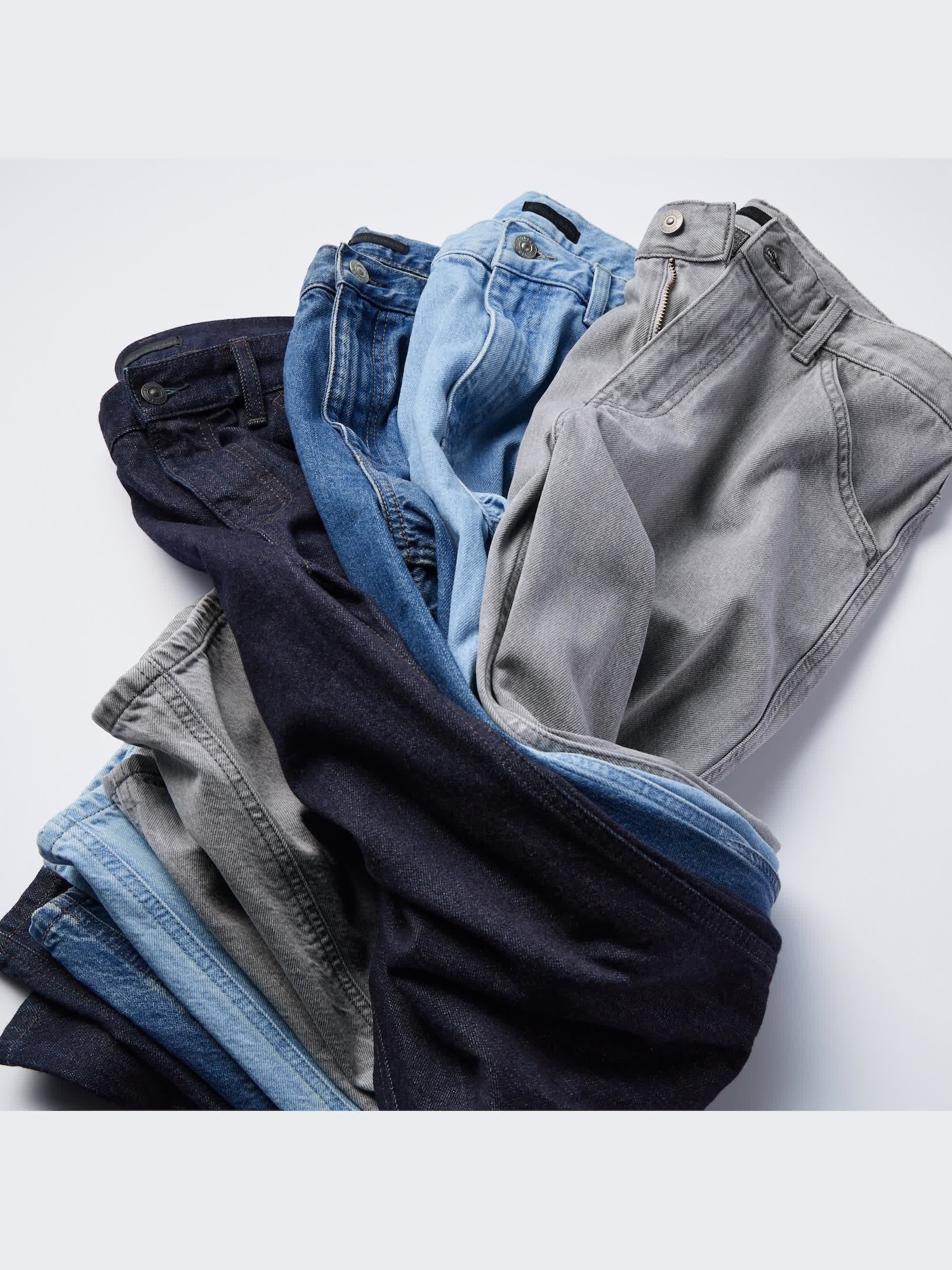 その他 AAcwy ユニクロ UNIQLO ボウフウレギュラーフィットテーパードジーンズ