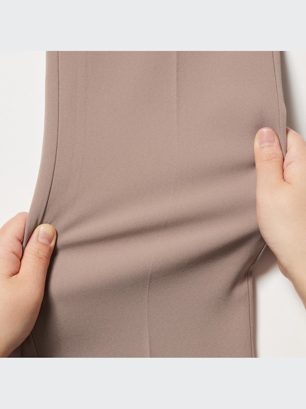 スマートスリムストレートパンツ（丈標準70～72cm）