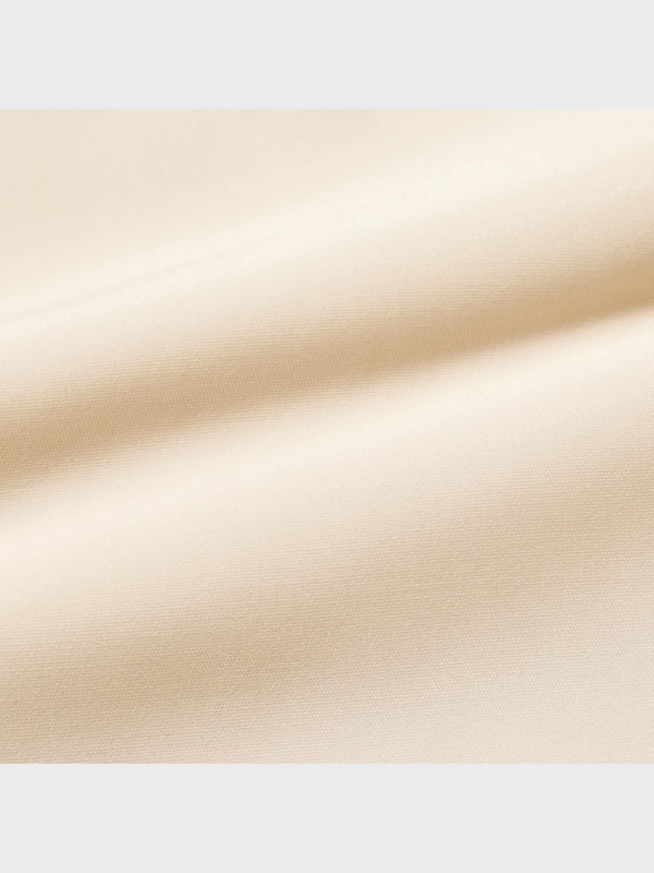 シャイニーTブラウス（半袖）