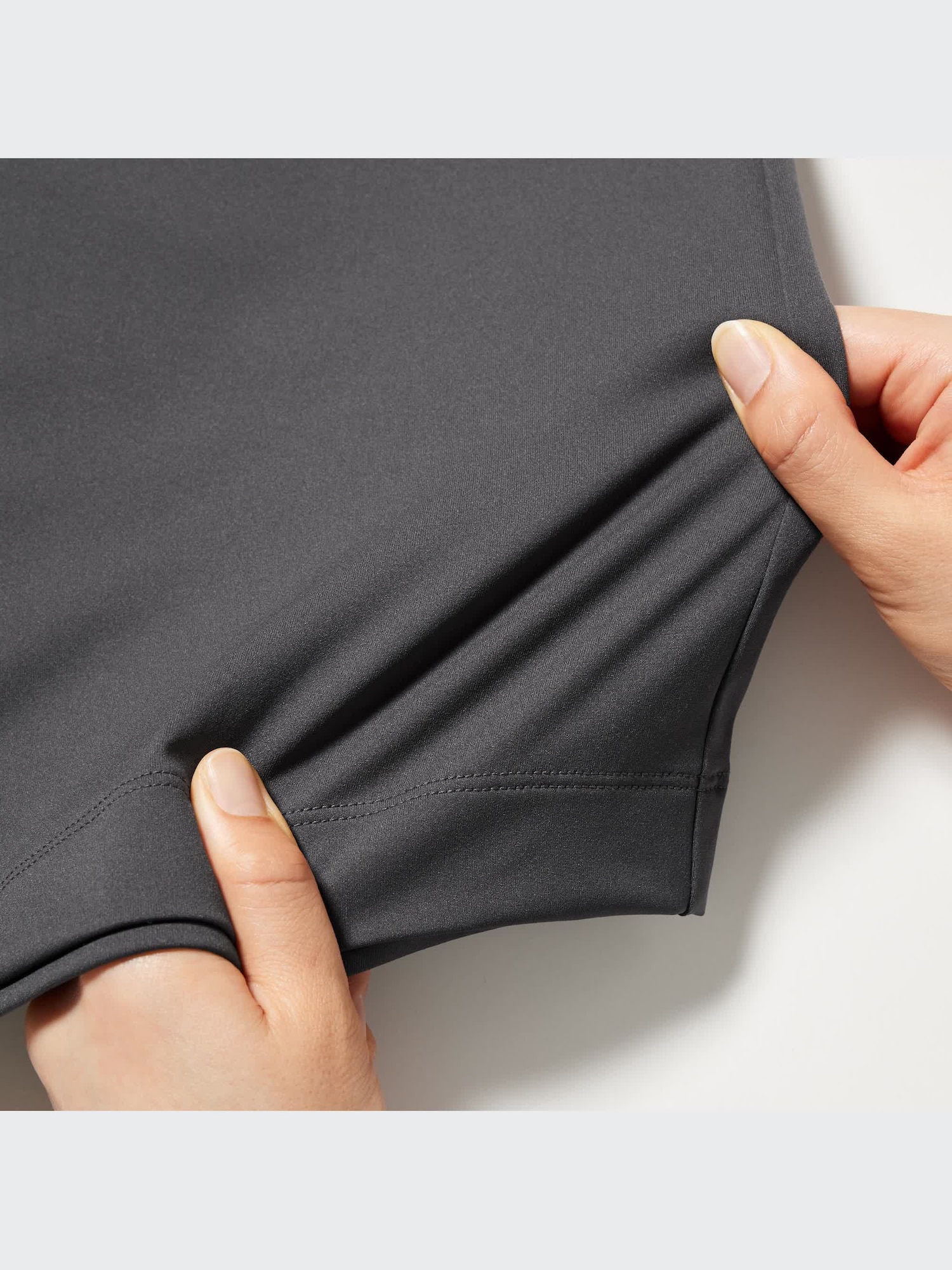 ユニクロ公式 | ウルトラストレッチアクティブナローマキシスカート