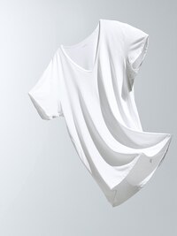 AIRism V-Neck T-Shirt