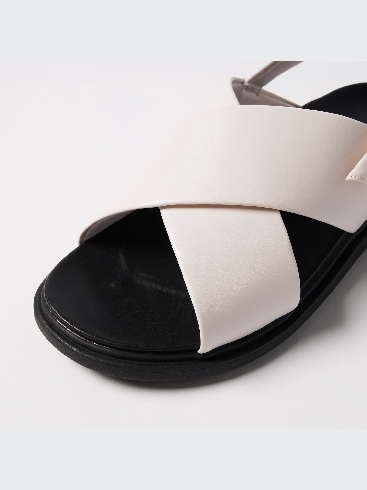 2点セット ユニクロ公式 | バックストラップサンダル