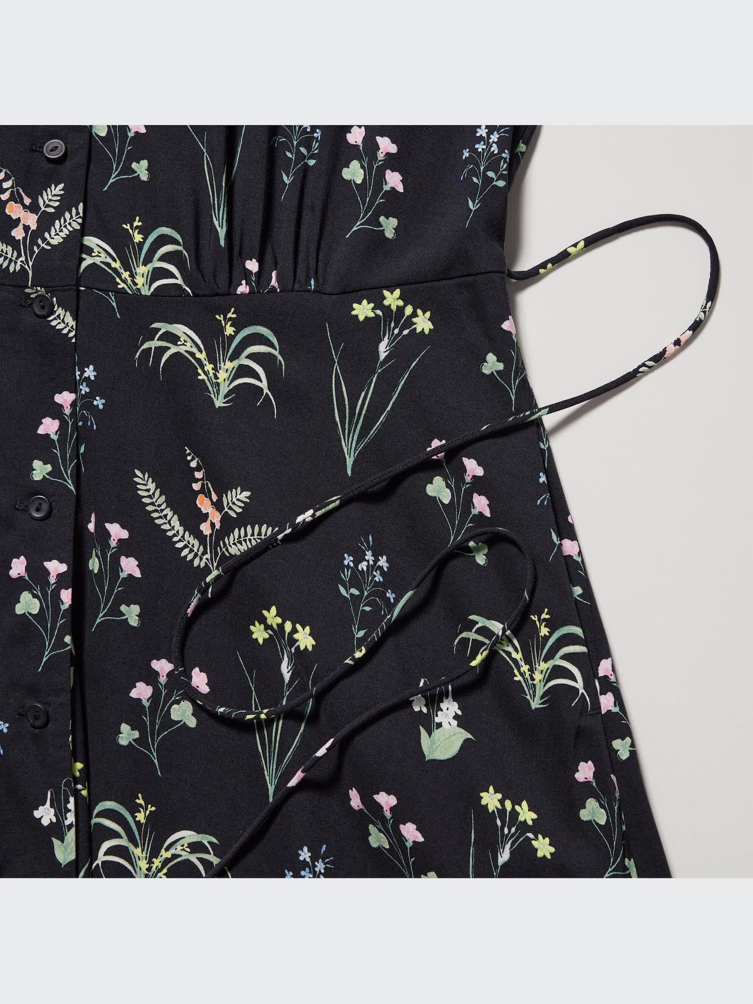 ユニクロ公式 | プリントVネックフレアワンピース（7分袖・丈短め