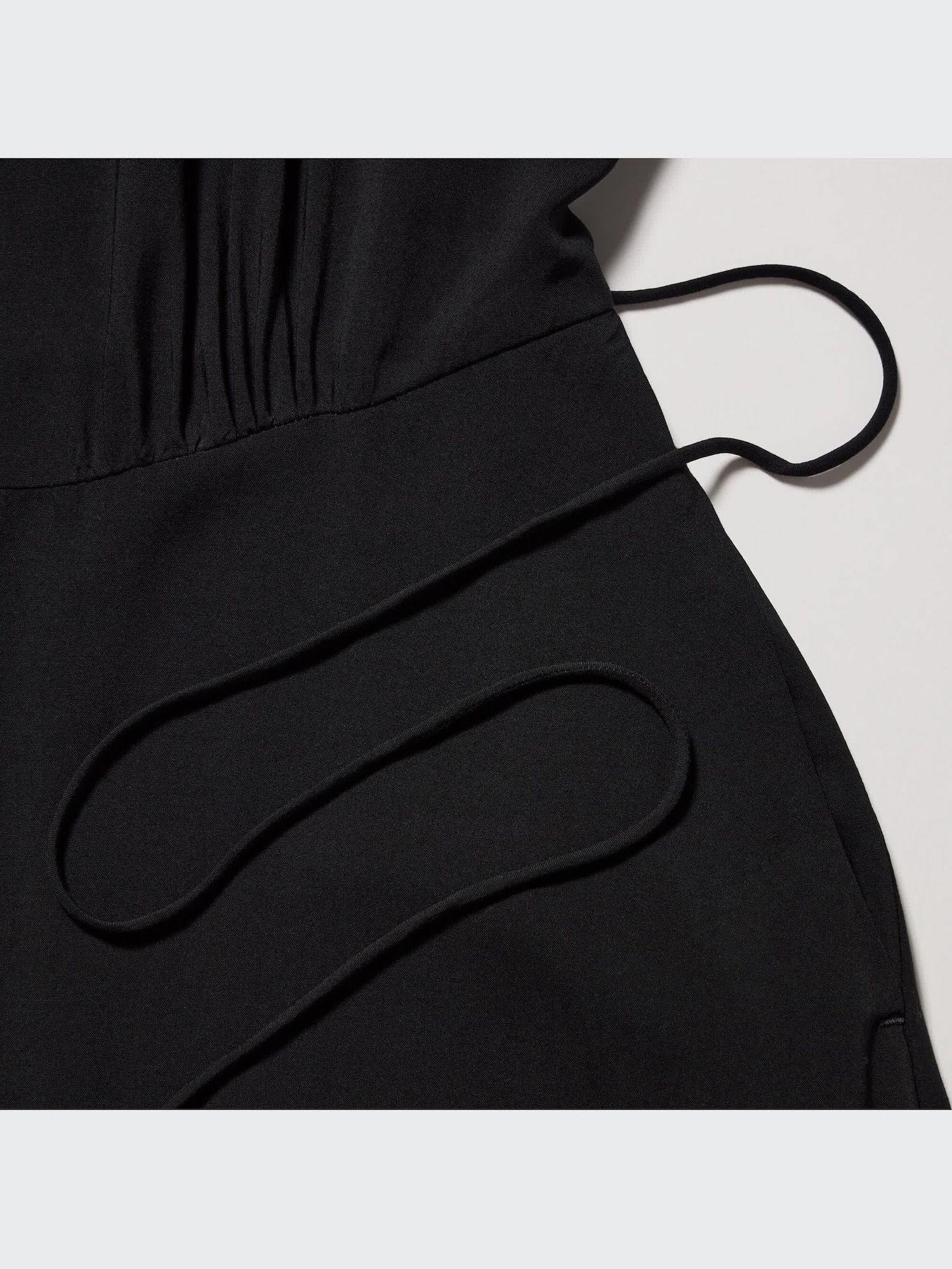 ユニクロ公式 | Vネックフレアワンピース（7分袖・丈短め・108.5