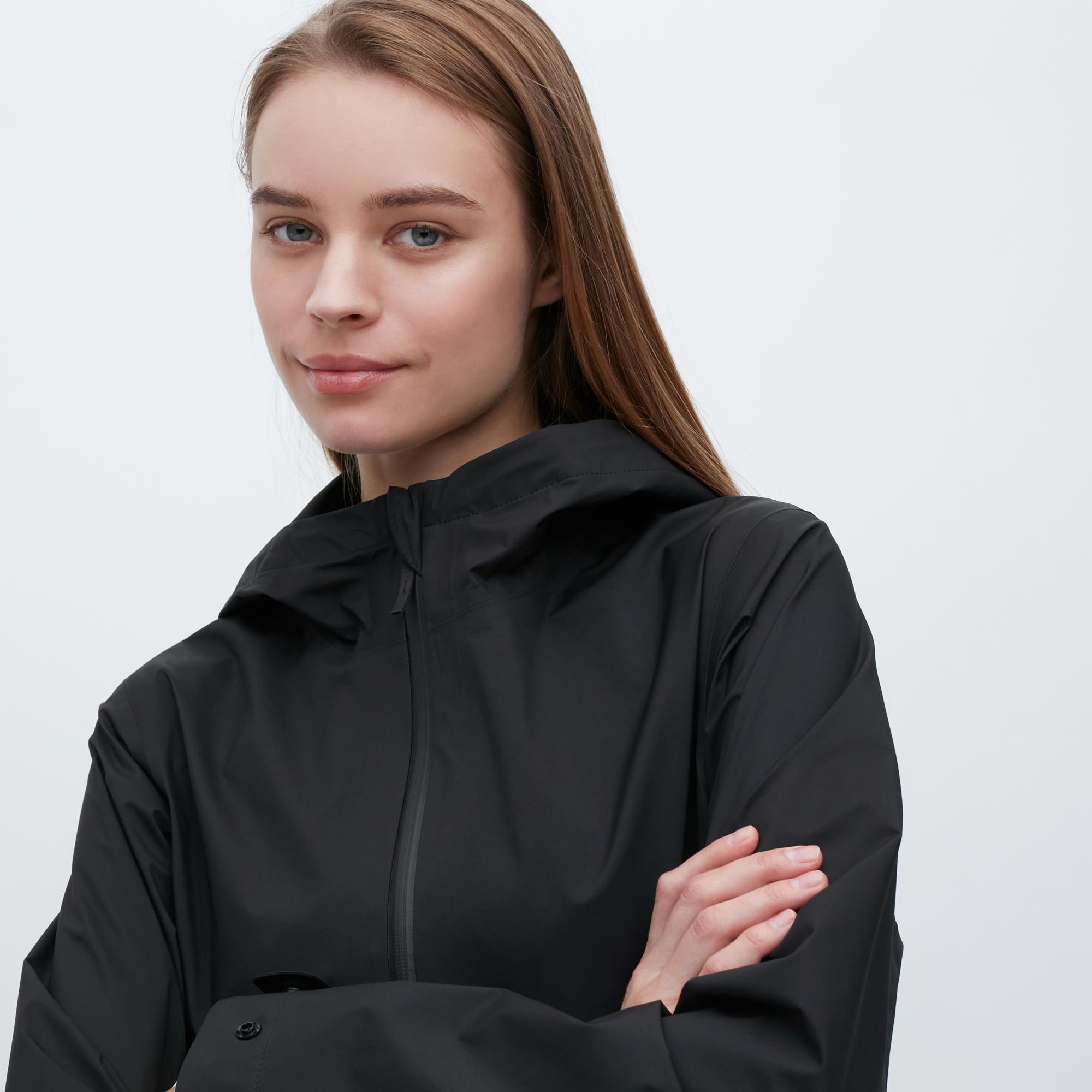 WOMEN LIGHT BLOCKTECH COAT  UNIQLO  Winter coats women Coats jackets  women Coats for women