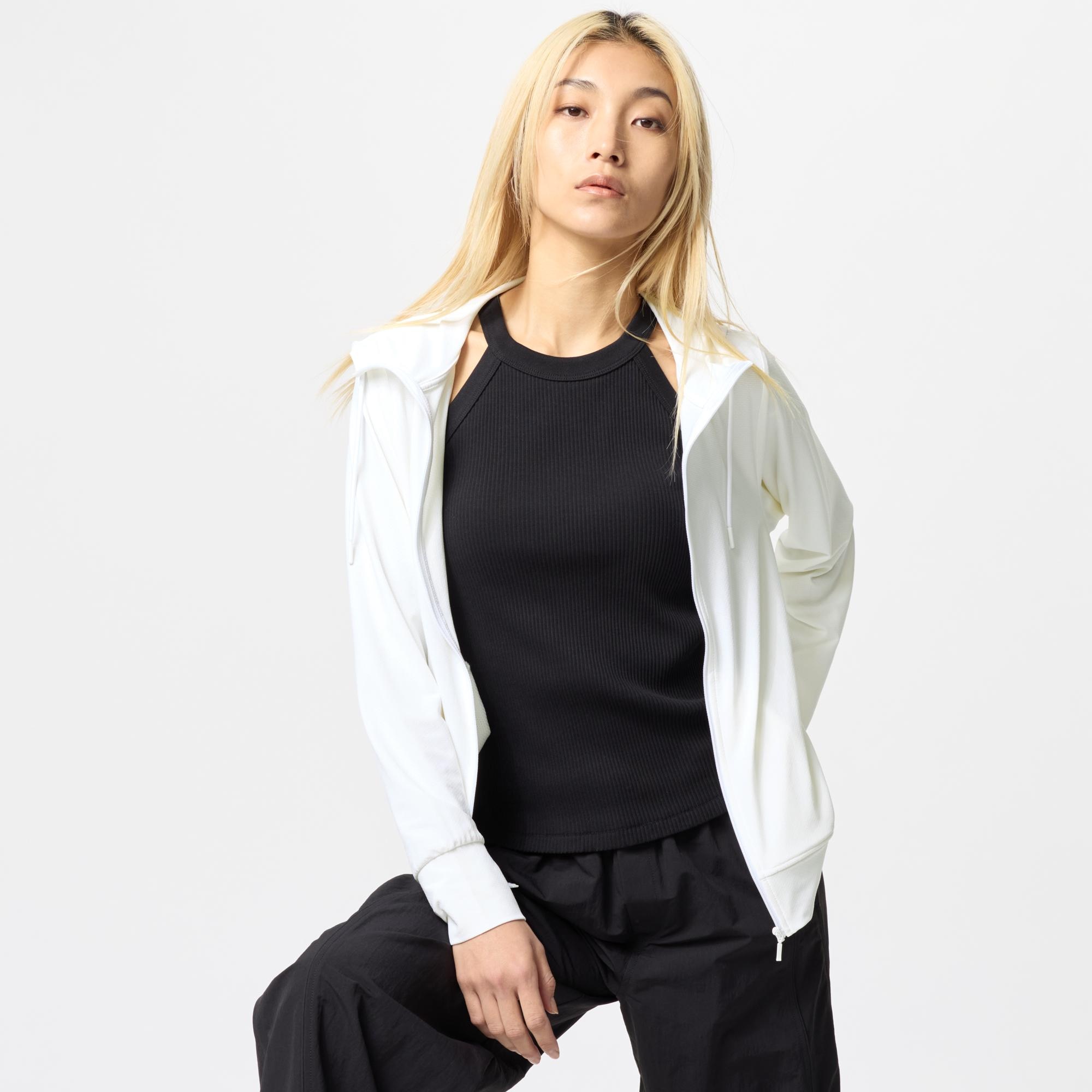 おトク ユニクロ UNIQLO マウンテンパーカー 薄茶D09 美品 メッシュ