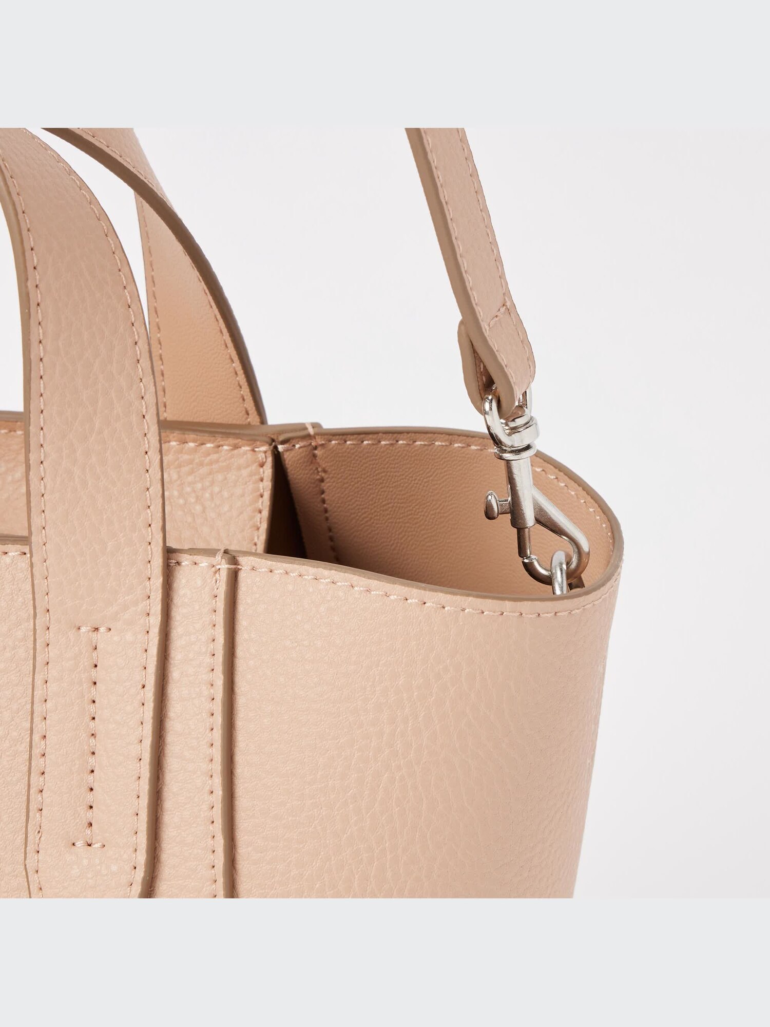 ユニクロ公式 | レザータッチ2WAYワイドトートバッグ