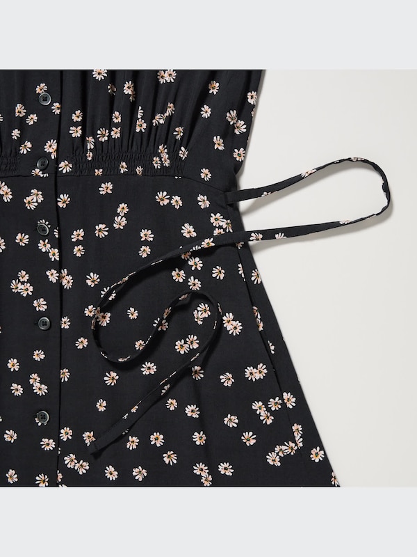 Gaun Flare Motif Kerah V Lengan Panjang