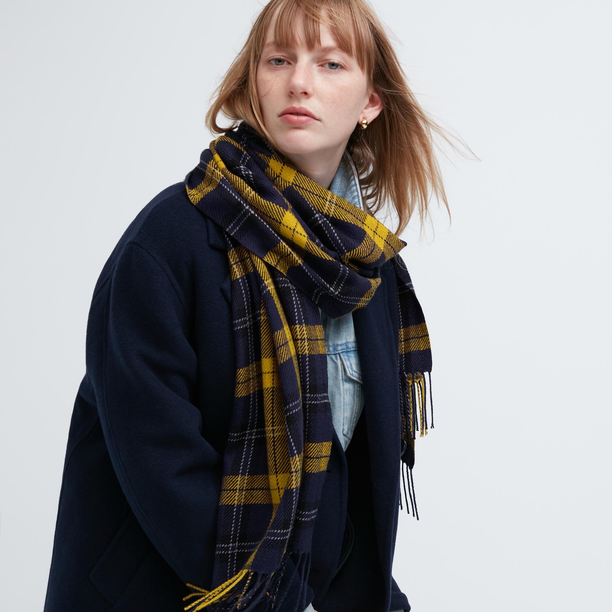 Uniqlo scarves sales