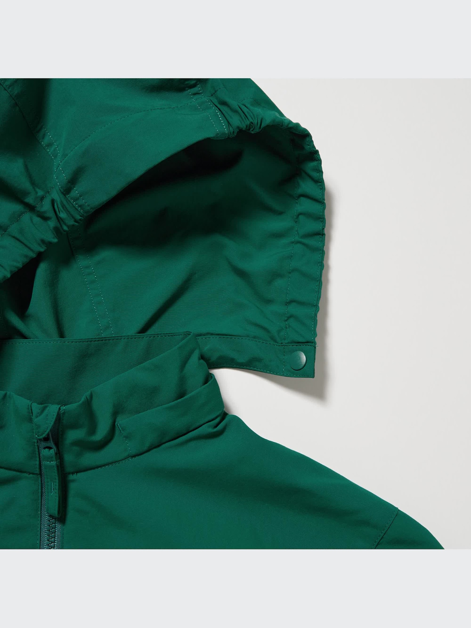 ユニクロ公式 | ポケッタブルナイロンパーカ