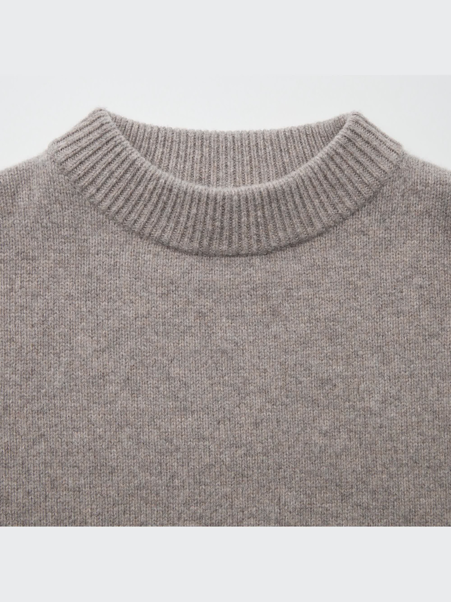 PREMIUM LAMBSWOOL LOW GAUGE CREW NECK SWEATER UNIQLO SG