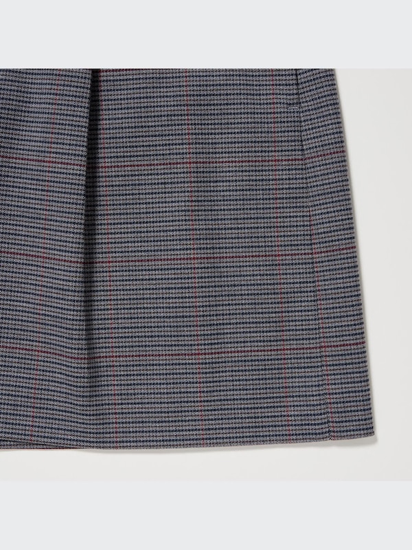 Celana Pendek Rapi Kotak