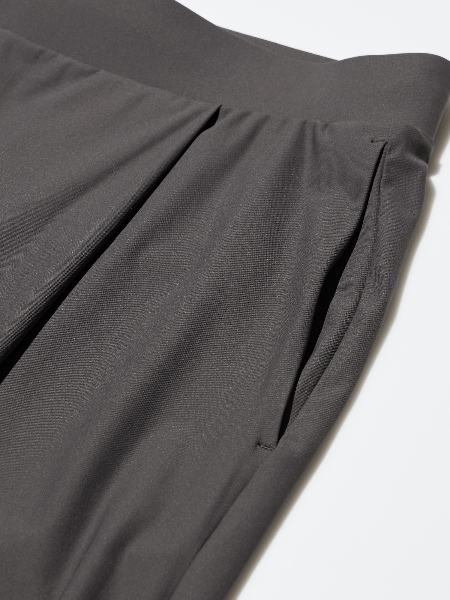 ユニクロ公式 | ウルトラストレッチエアリズムワイドパンツ/丈短め