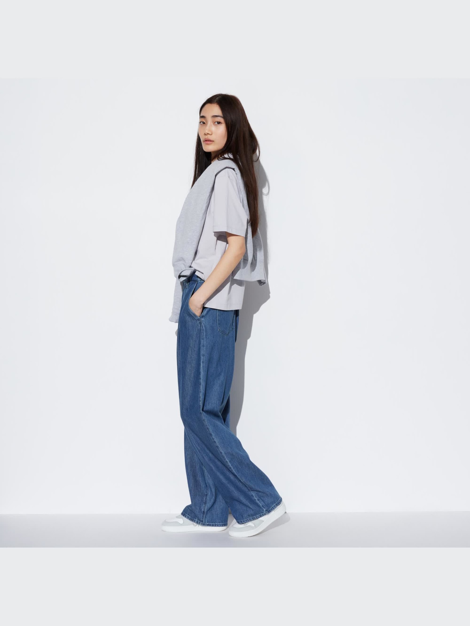 WOMEN'S DRAPEY DENIM PLEATED PANTS | UNIQLO SG