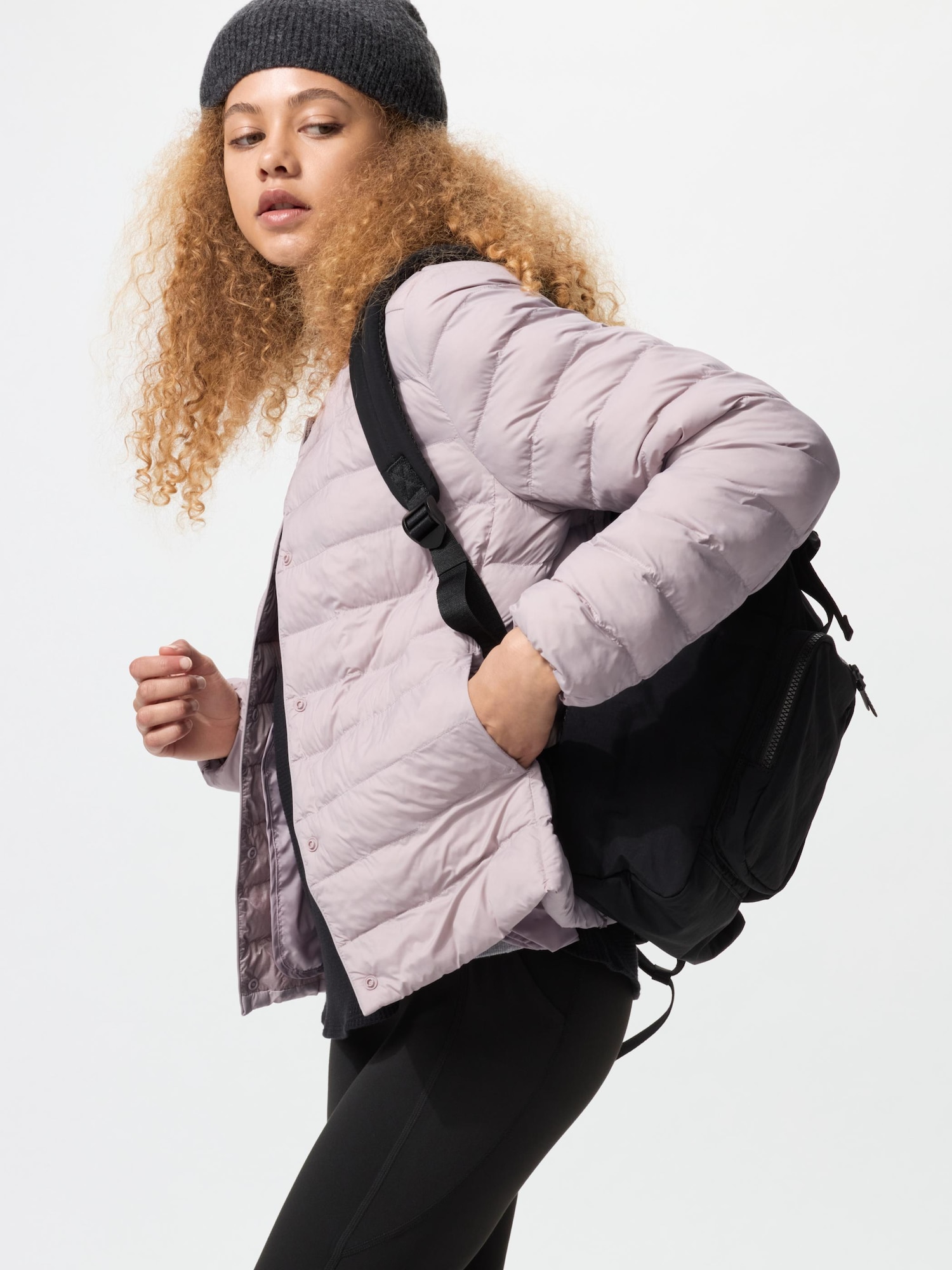 美品　ユニクロ　ネイビー キルティング ライトダウンジャケット S 美品ユニクロネイビー キルティング ライトダウンジャケット S