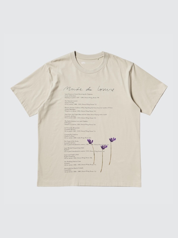 UT The Louvre Lengan Pendek