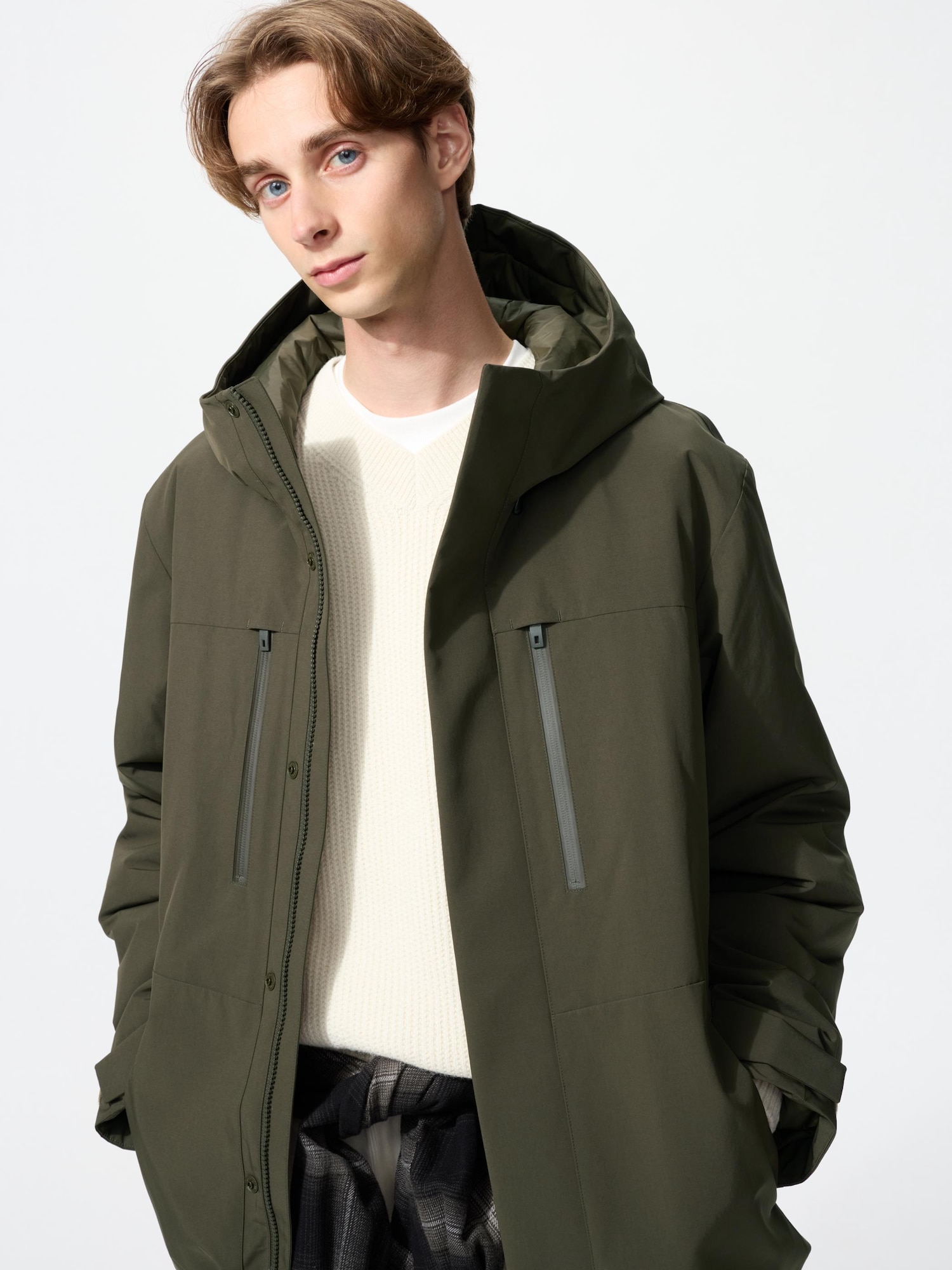 新品＊UNIQLO＊カーキダウンコート＊XS＊2024✴︎17800円 新品＊UNIQLO＊カーキダウンコート＊XS＊2024✴︎17800円