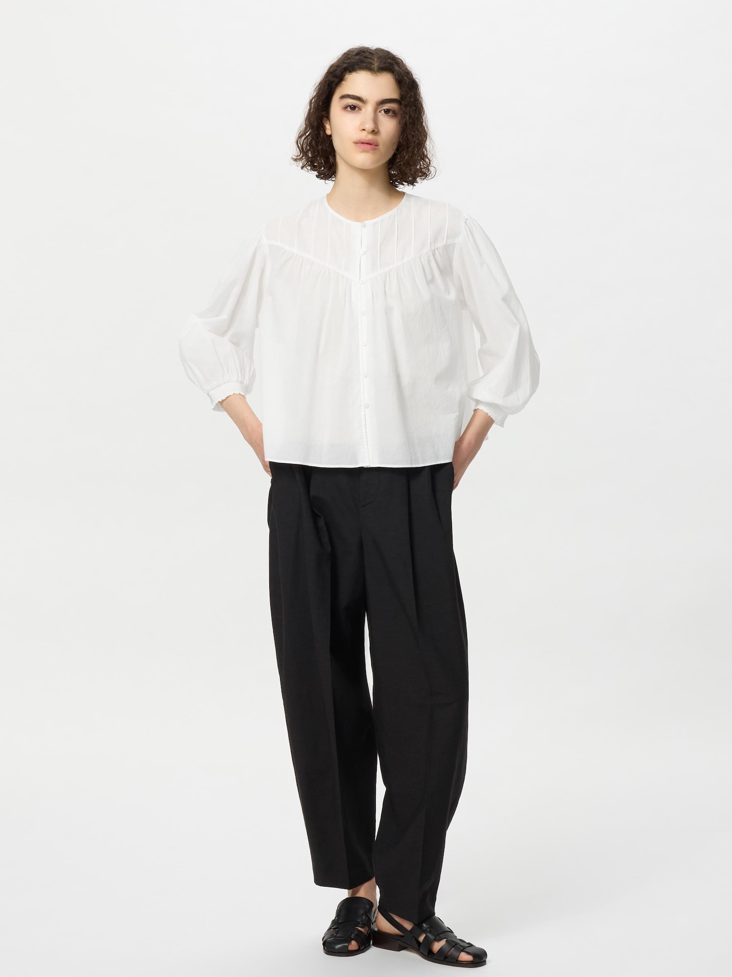 【22年モデル】BEIGE. コットンシアーブラウス ユニクロ公式 | コットンシアーブラウス/7分袖