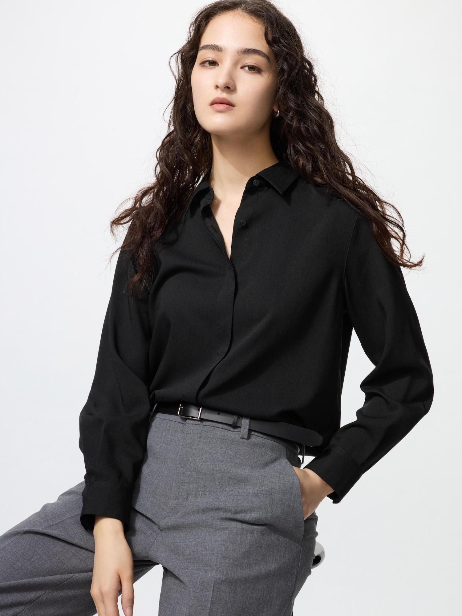 美品 UNIQLO ユニクロトップス 黒トップス ユニクロ黒 春服 春