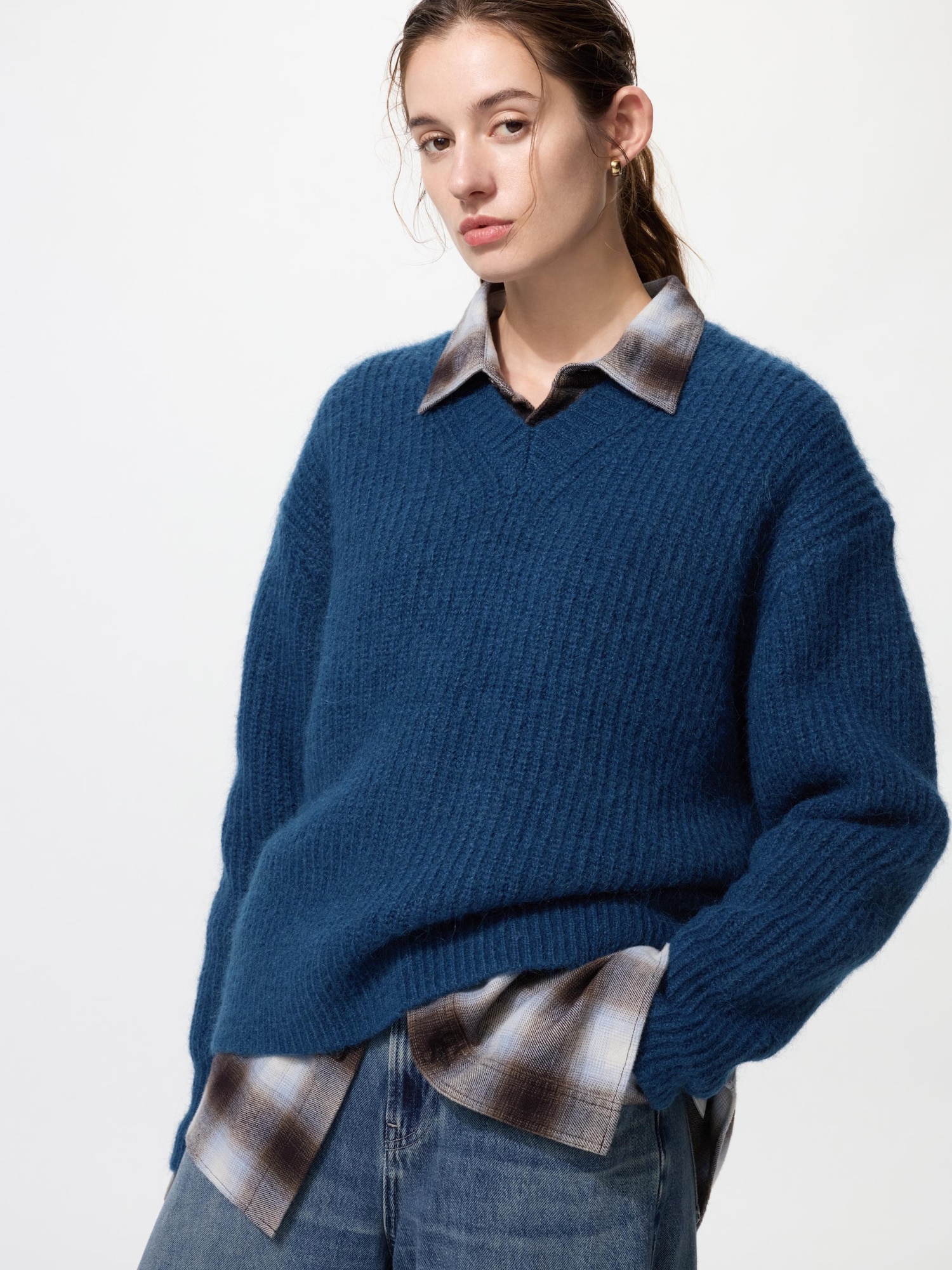 シャネル カシミヤ ニット 長袖 Vネック 青 白 シャネル カシミヤ ニット 長袖 Vネック 青 白 シャネル