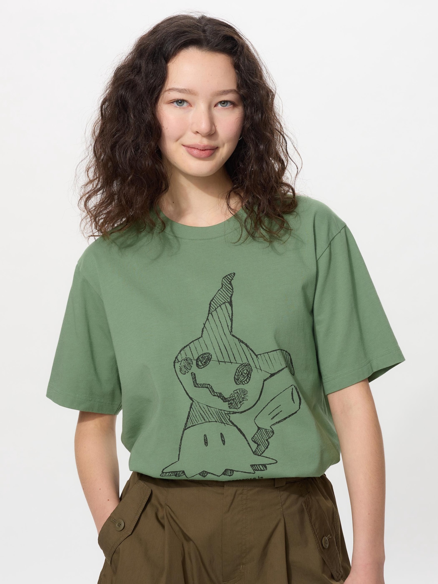 ポケモン - 韓国限定 メタモン　ピカチュウ　ユニクロ ポケモン Tシャツ Lサイズ ロッテワールドタワーモール内のユニクロはメタモンのスタンプを