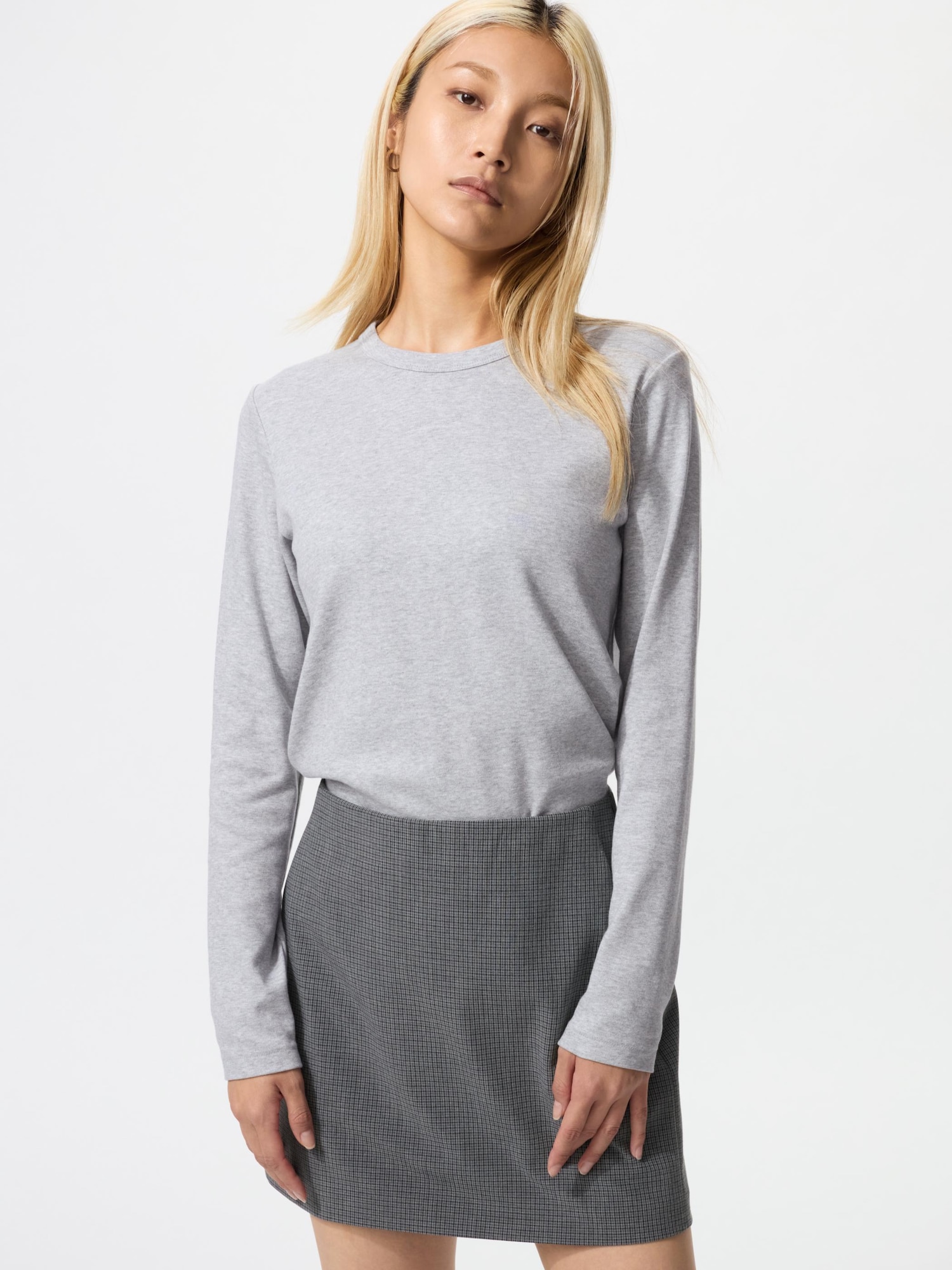 【UNIQLO ユニクロ】グレー 長袖 トップス カジュアル Tシャツ 752】UNIQLO ストレッチクルーネックT 長袖Tシャツ 長袖シャツ