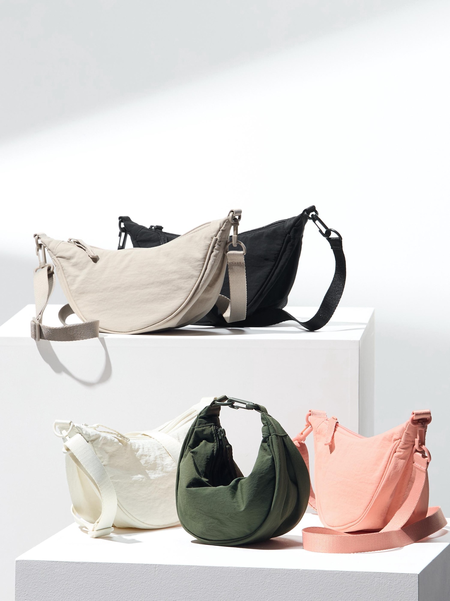 Unisex Round Ultra Mini Bag | UNIQLO SG