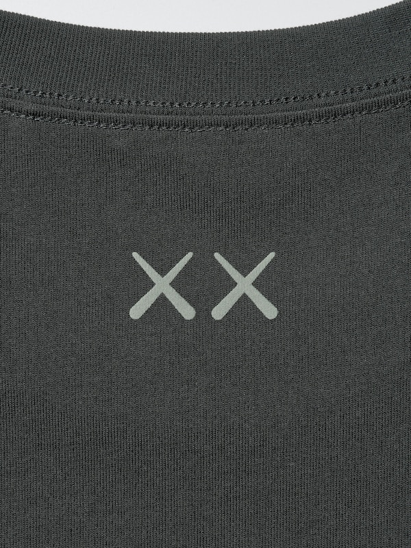 KAWS UNIVERSE UT(그래픽T)C