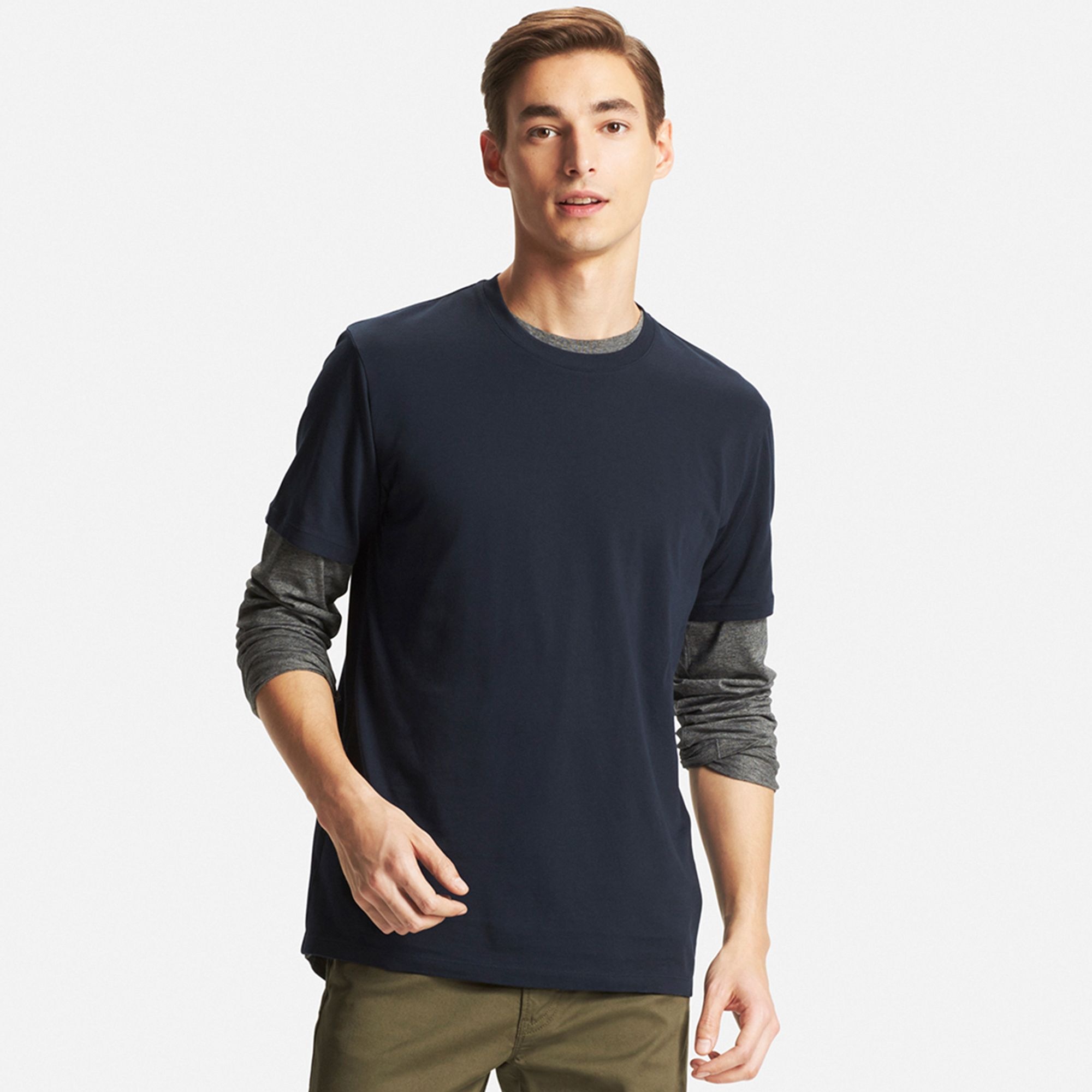 uniqlo black crew neck