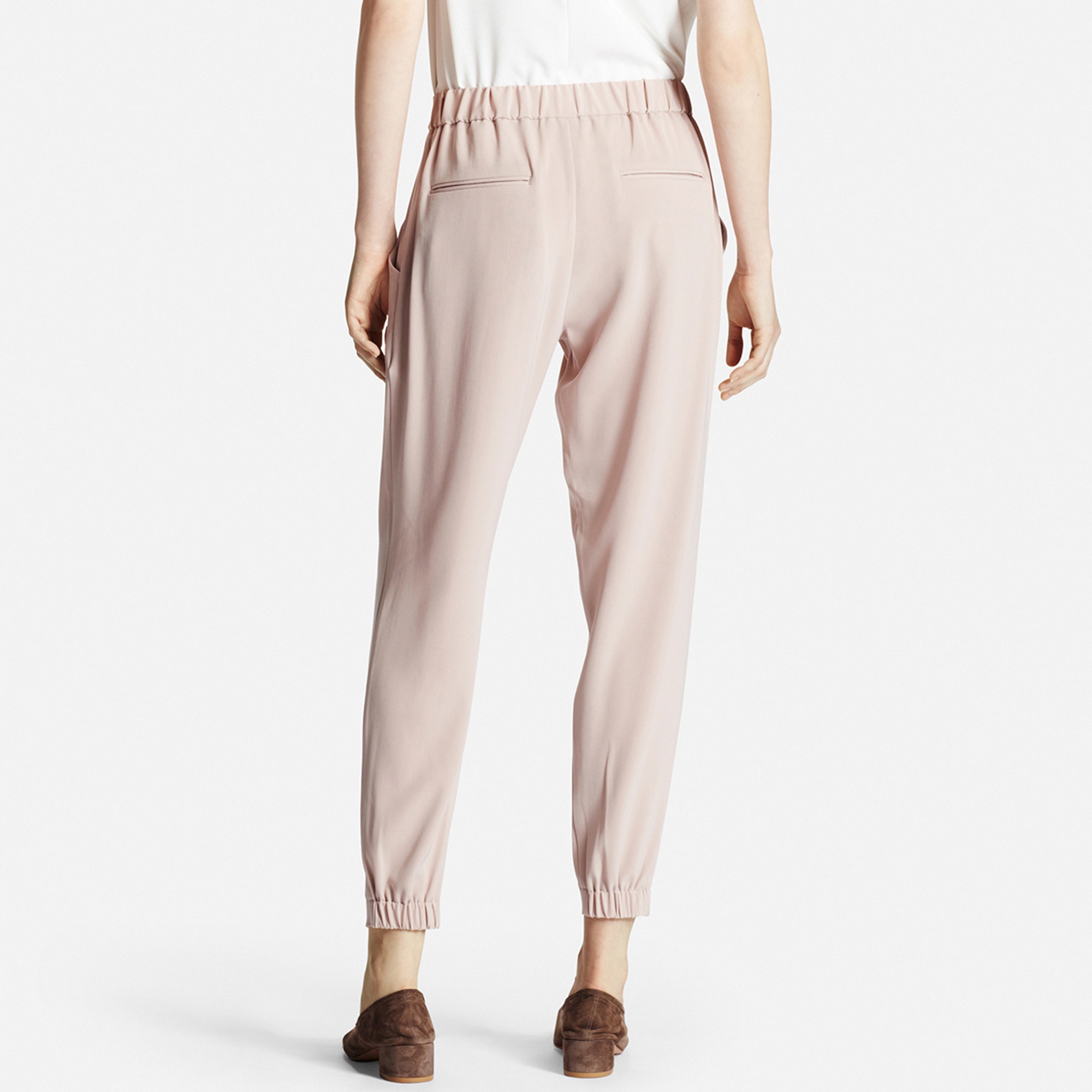 uniqlo cropped joggers