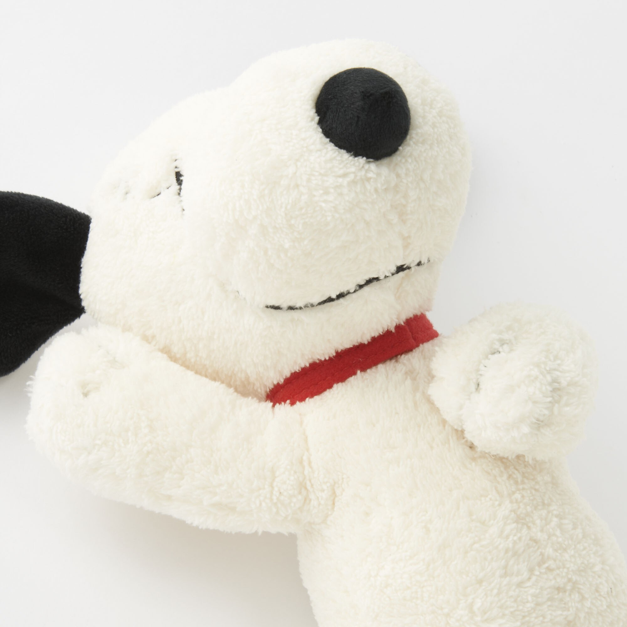 kaws snoopy plush white