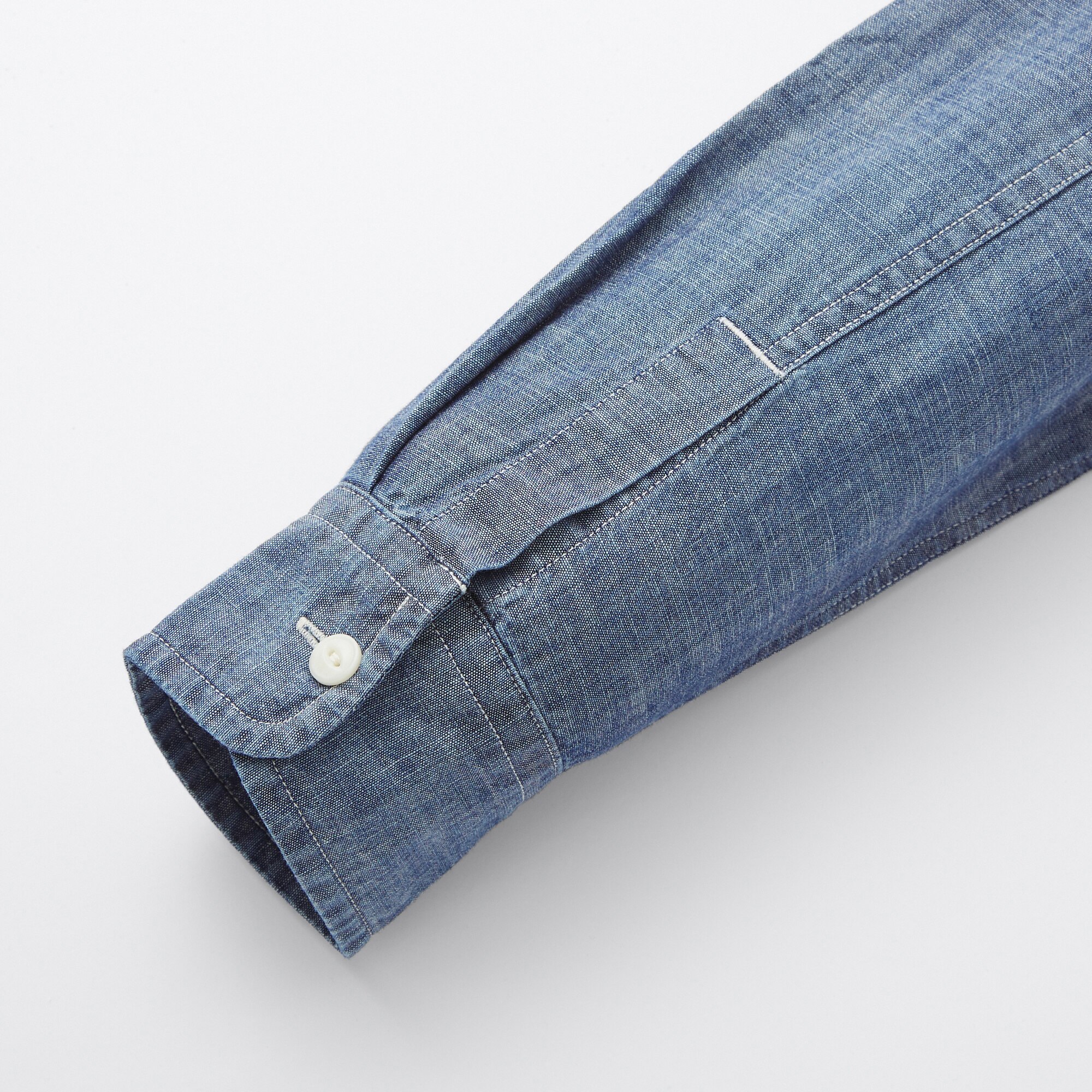 ليل uniqlo chambray shirt 