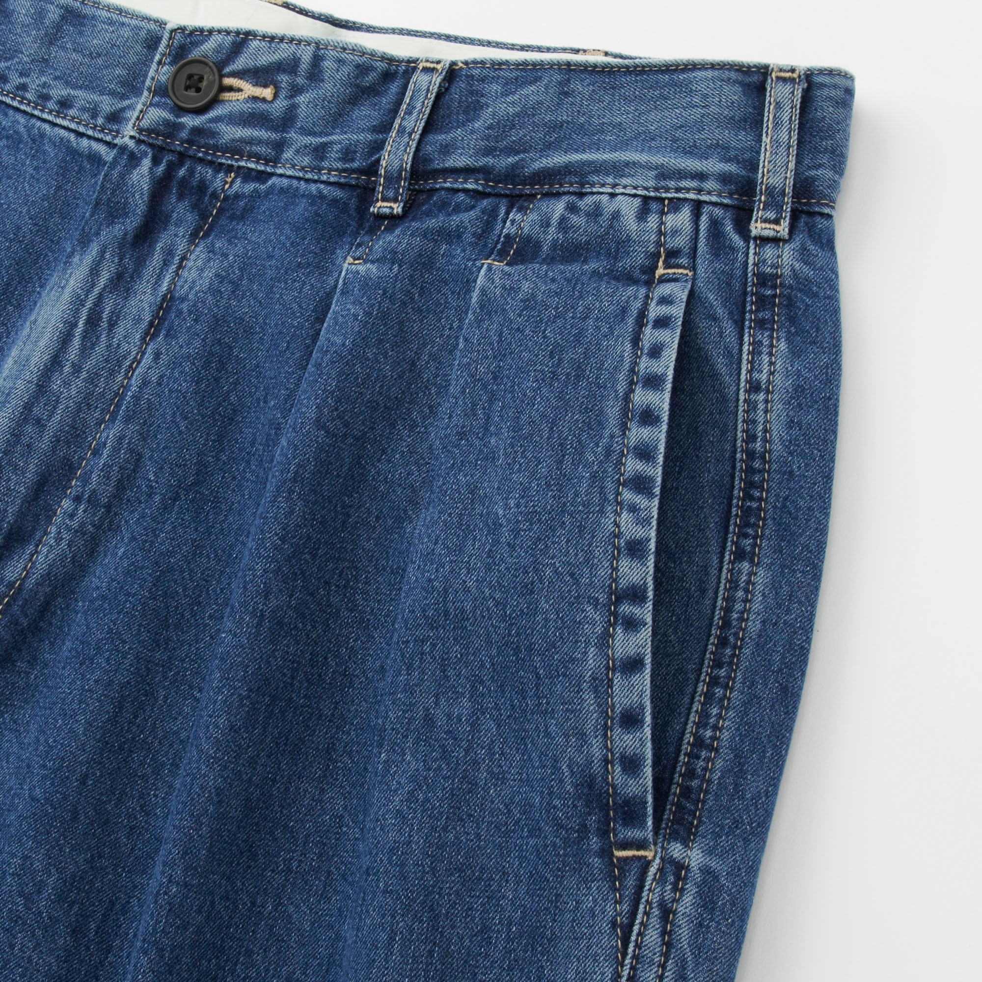 uniqlo pleated pants