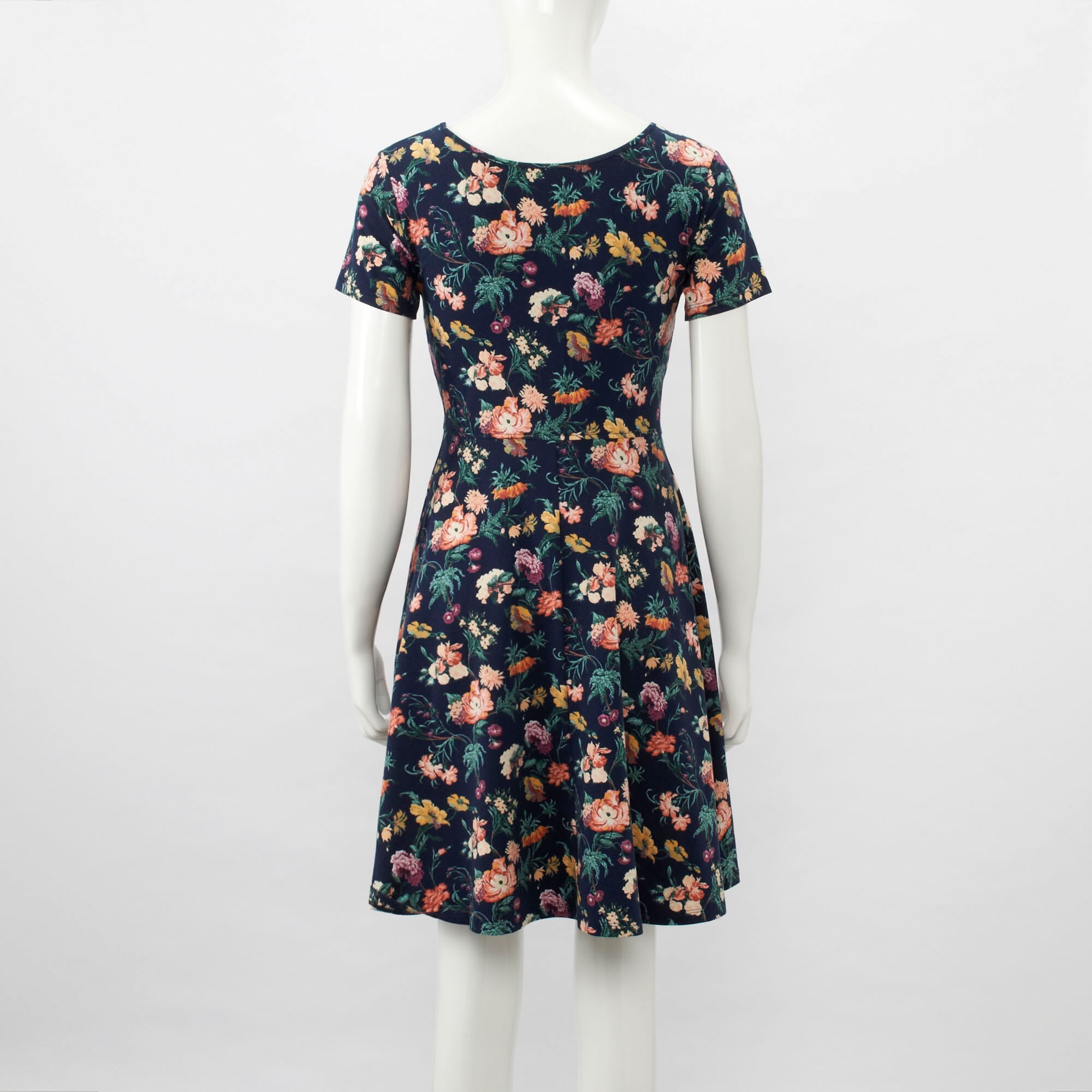 studio sanderson uniqlo dress