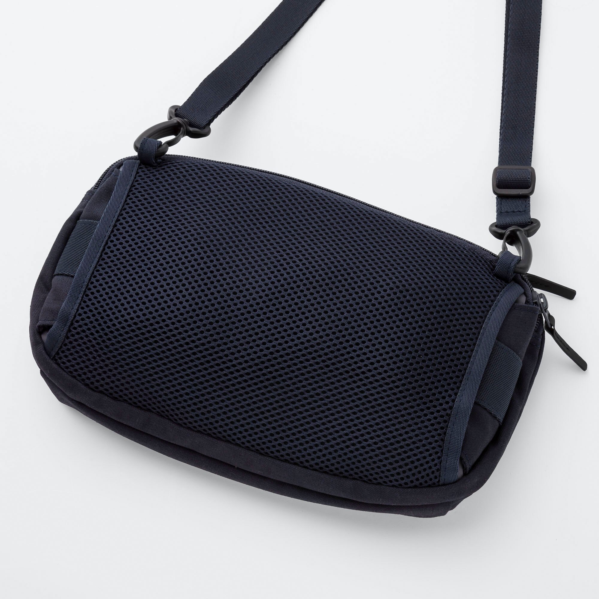 uniqlo one strap backpack