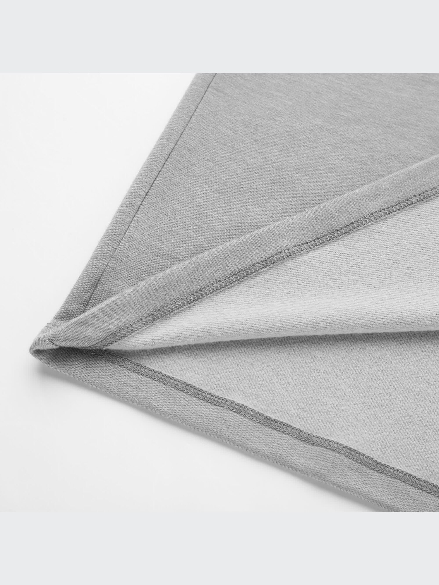 マイステイクール HEATTECH Extra Warm Crew Neck Long-Sleeve T-Shirt | UNIQLO US