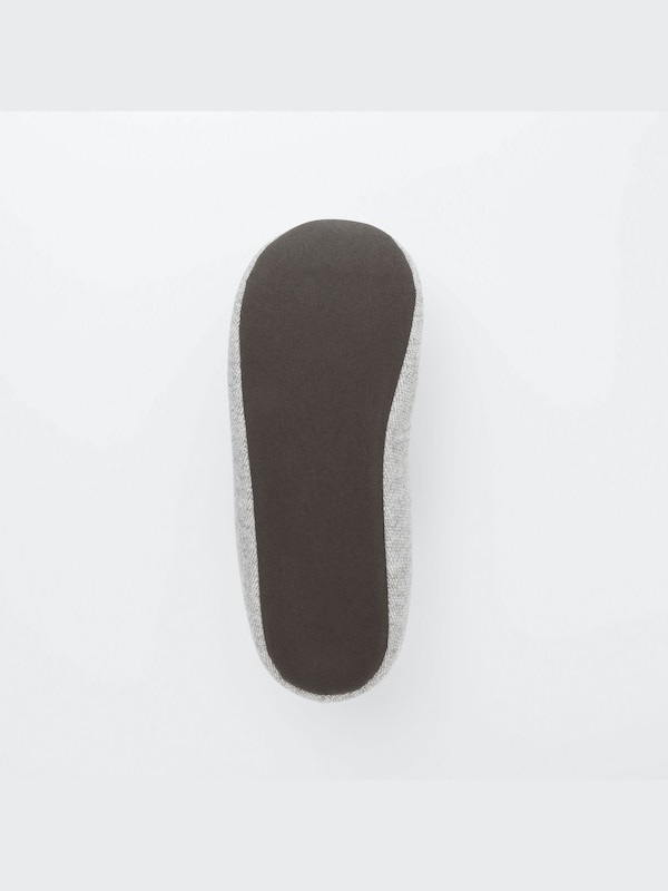 ROOM SHOES