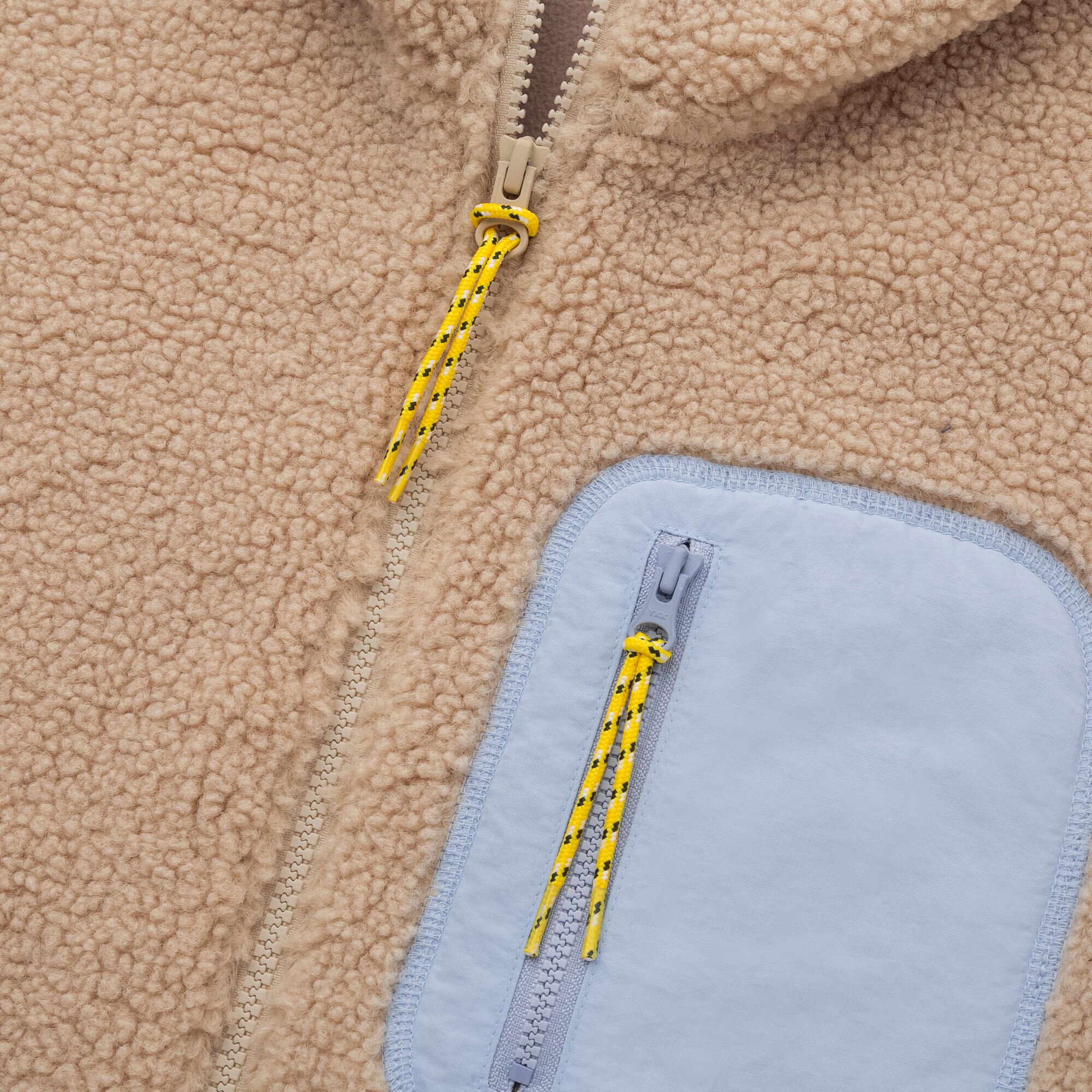 jw anderson uniqlo fleece jacket