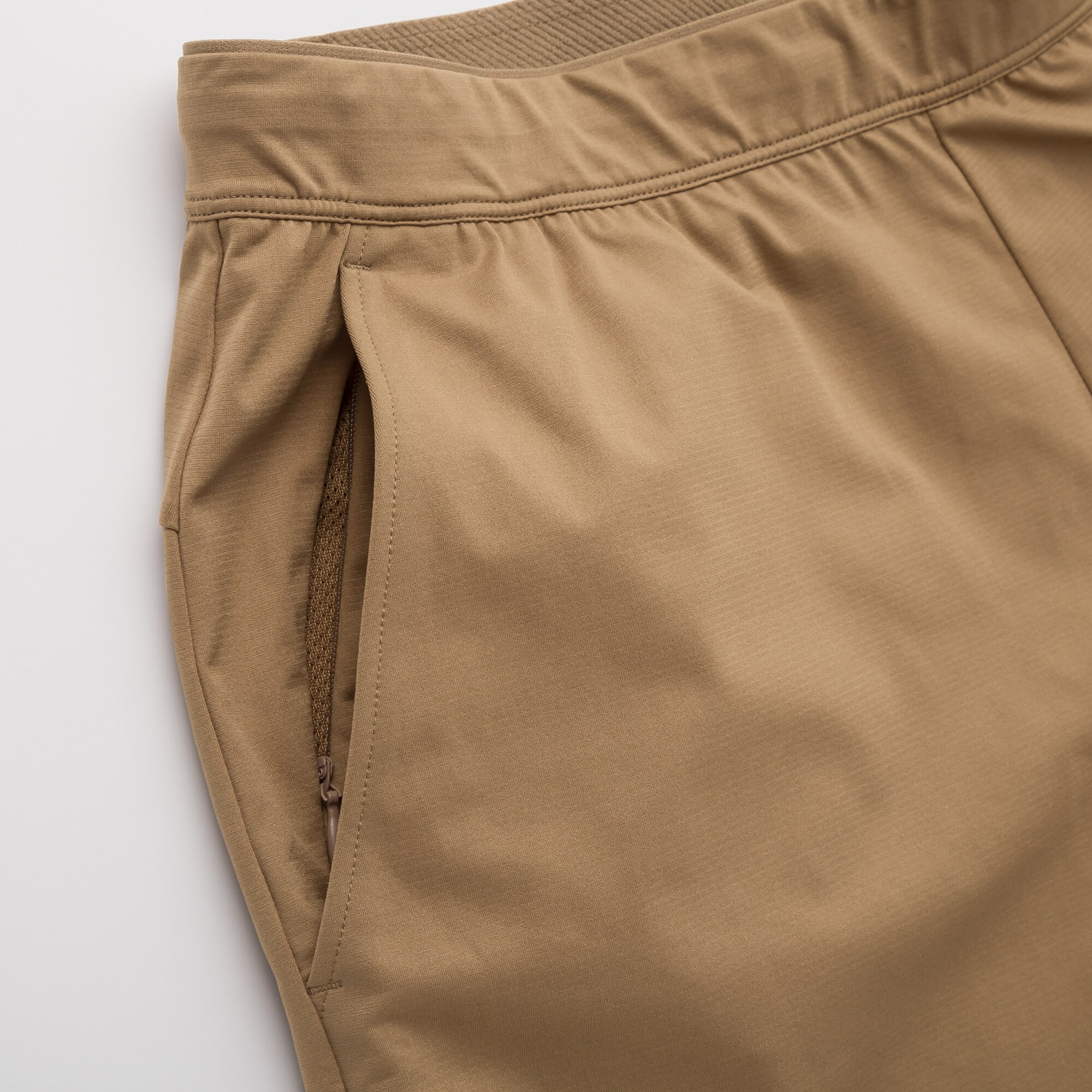 khaki shorts uniqlo